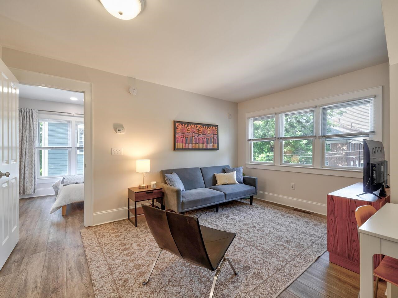 1412 W Markham Avenue