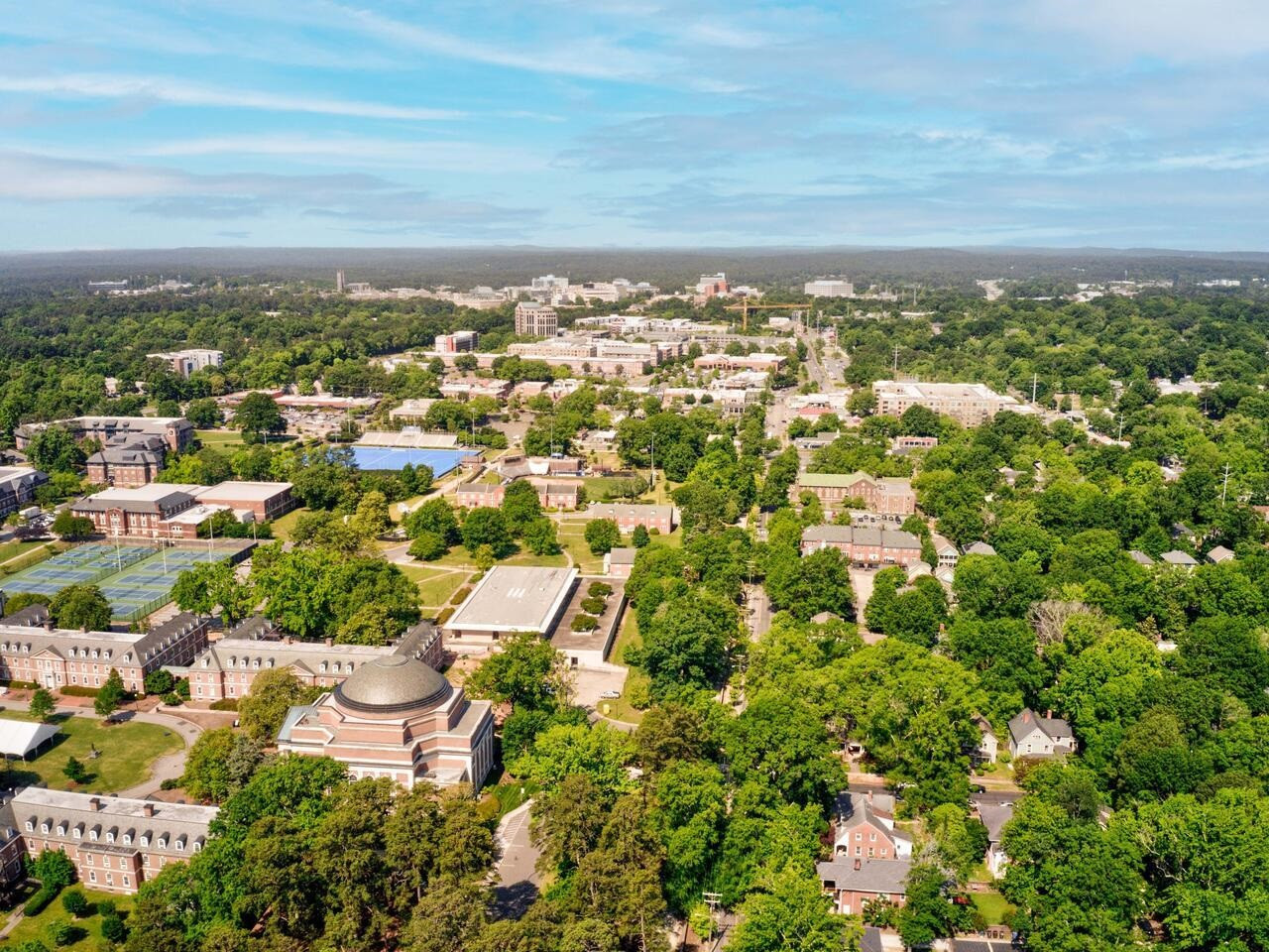 1412 W Markham Avenue