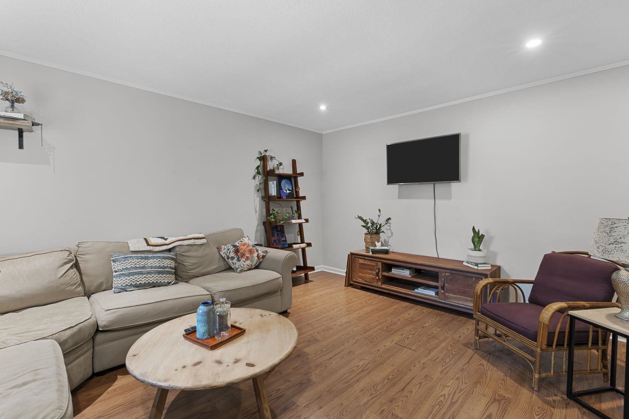 103 N Shetland Court