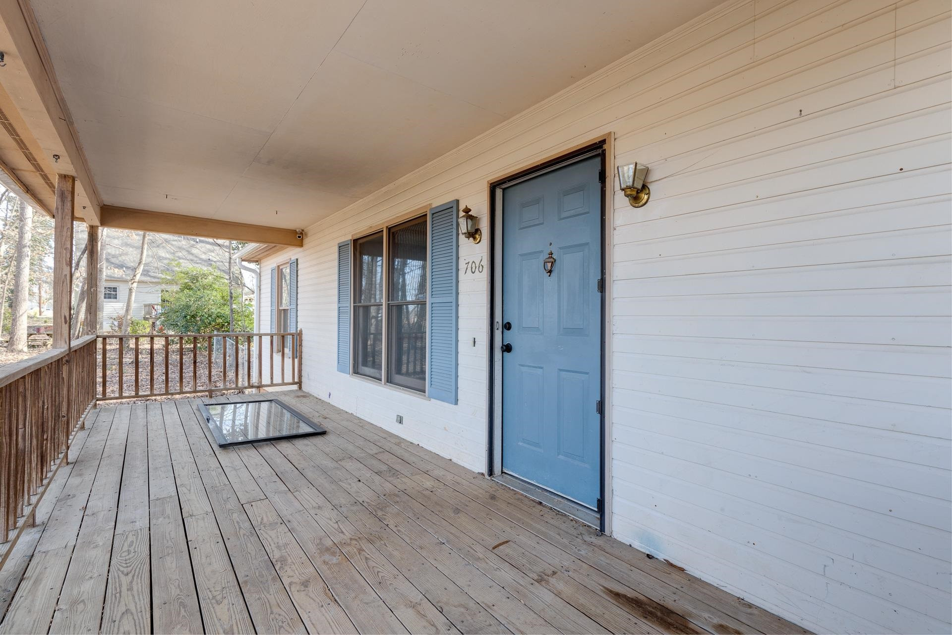 706 E Stagecoach Road