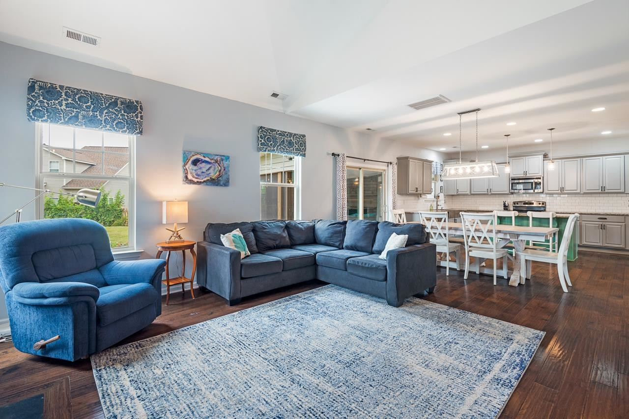 509 Bunker Court