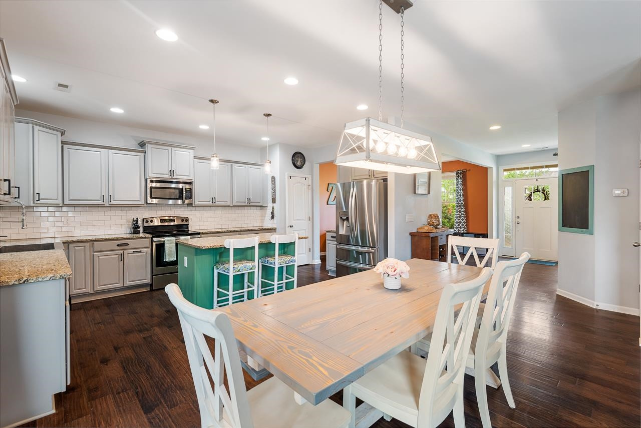 509 Bunker Court