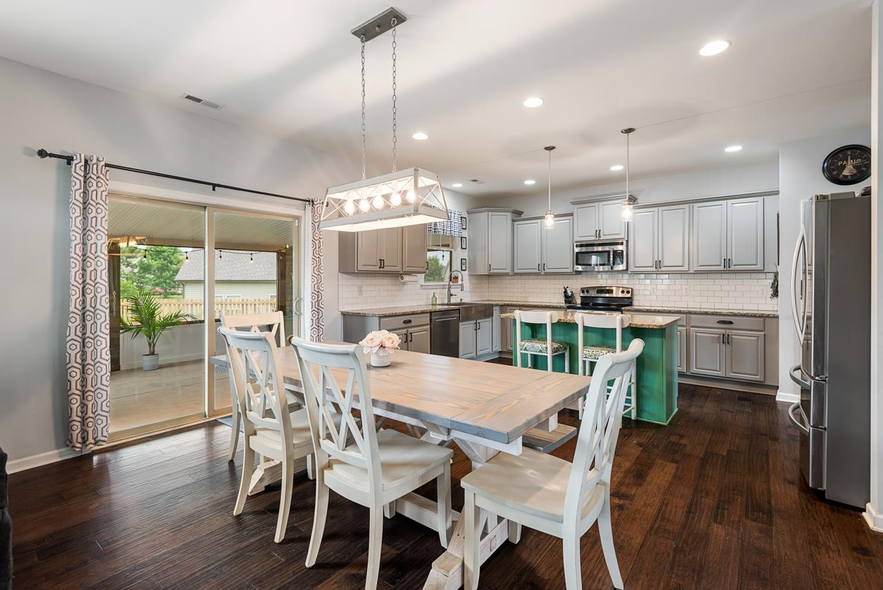 509 Bunker Court