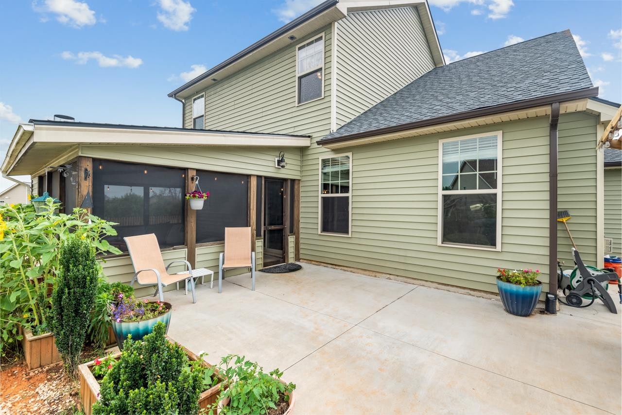 509 Bunker Court