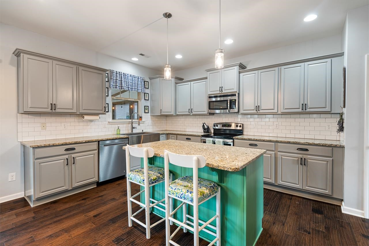 509 Bunker Court