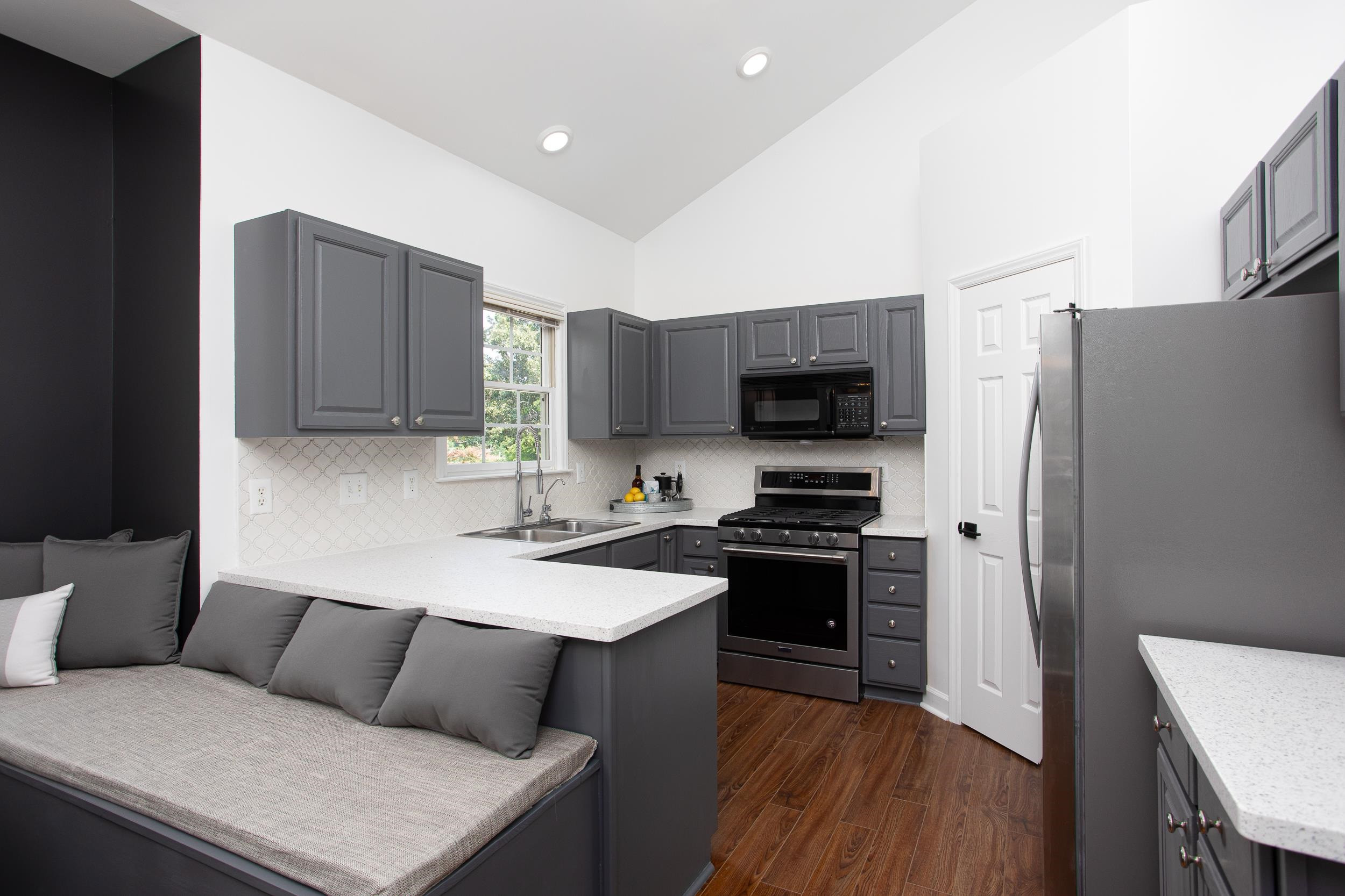 3205 Ridgestone Parkway