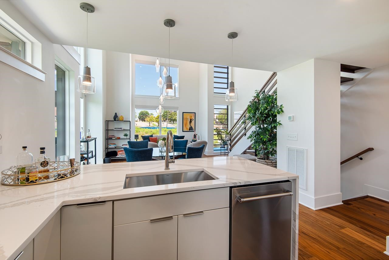 512 Gordon Street # 807