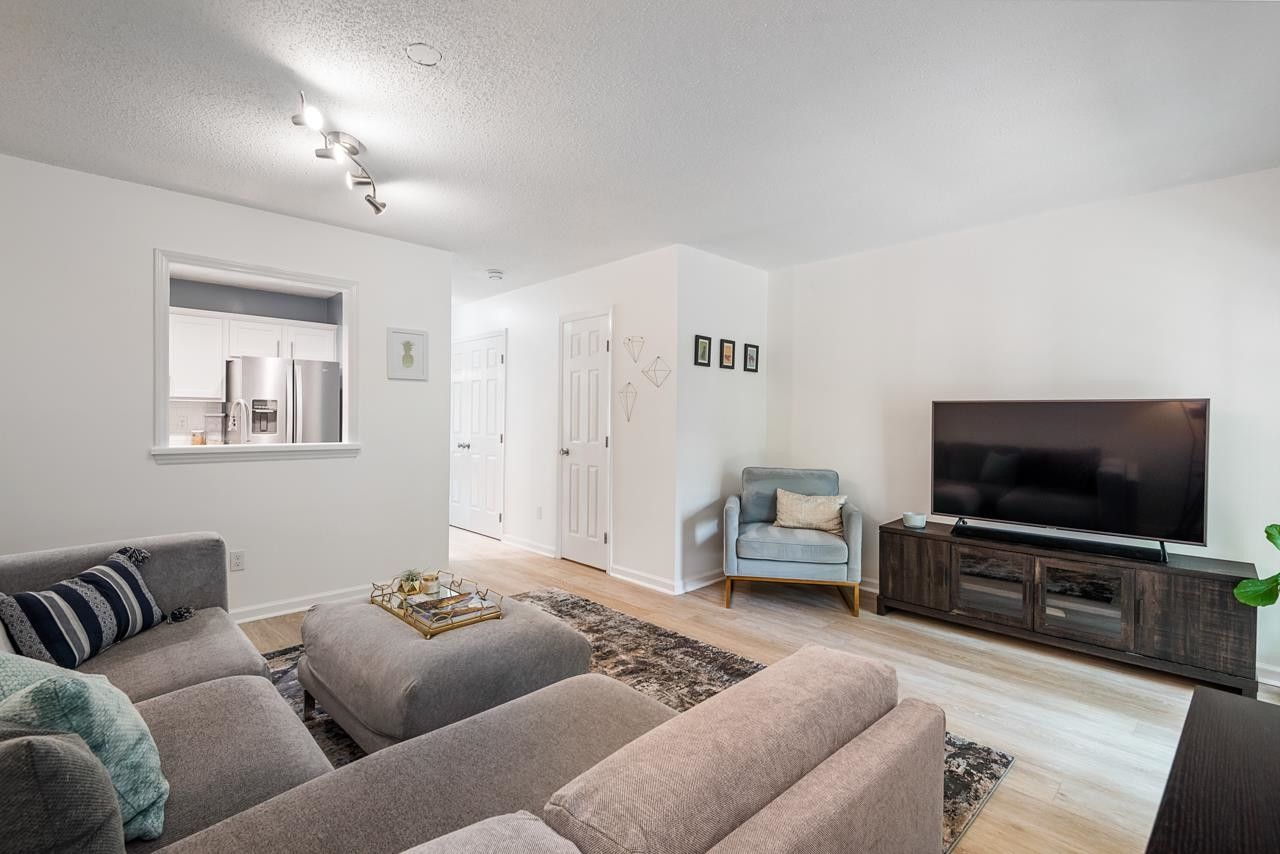 75 Forest Oaks Drive