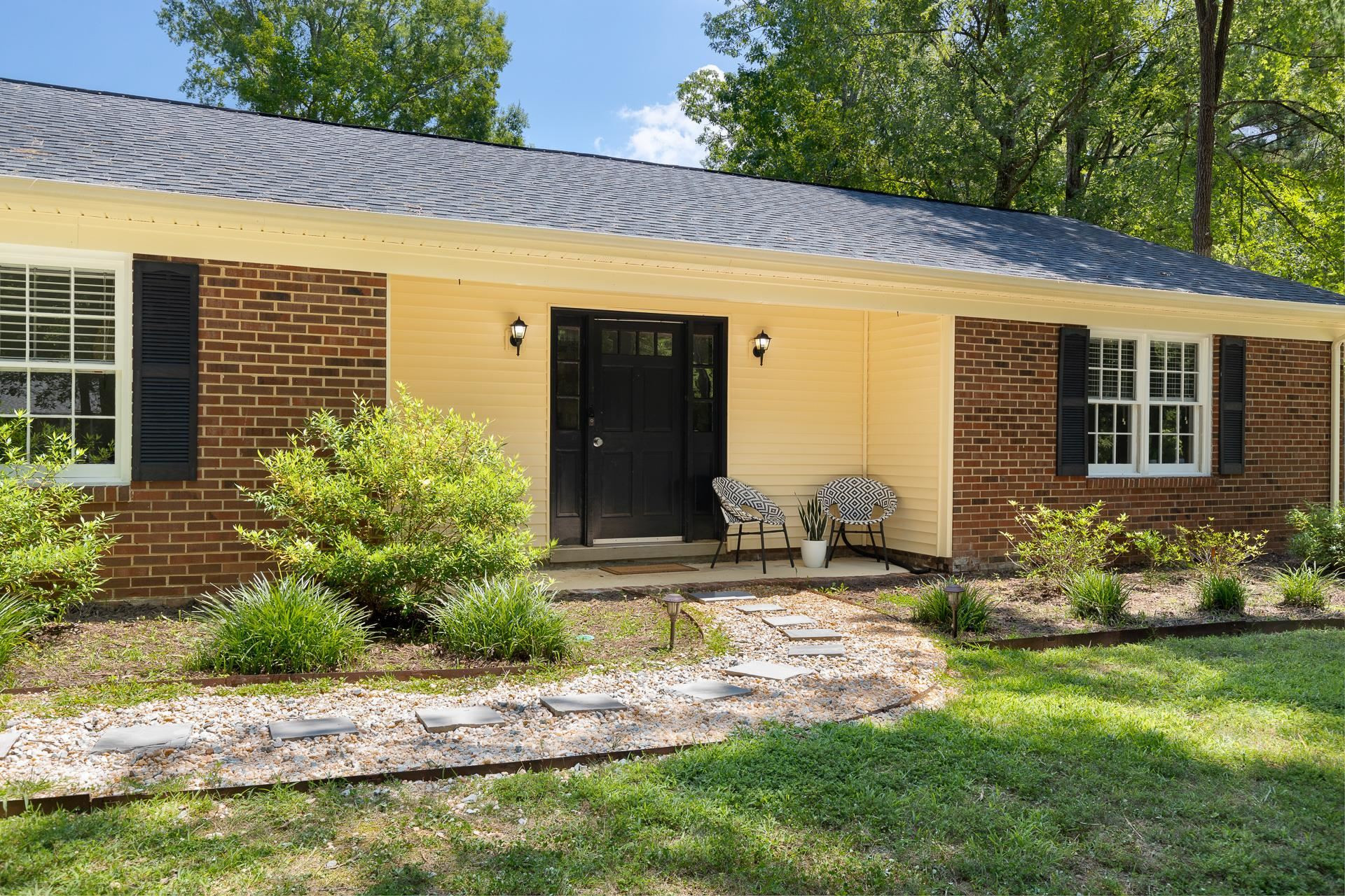 8 Summerglen Court