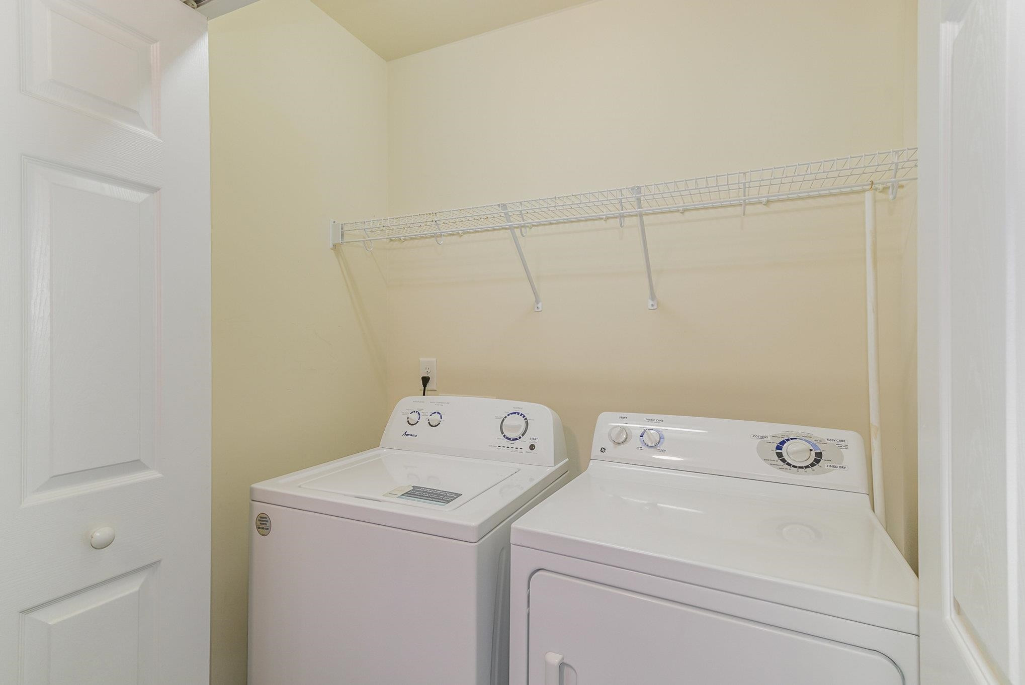 100 Stratford Lakes Drive # 255