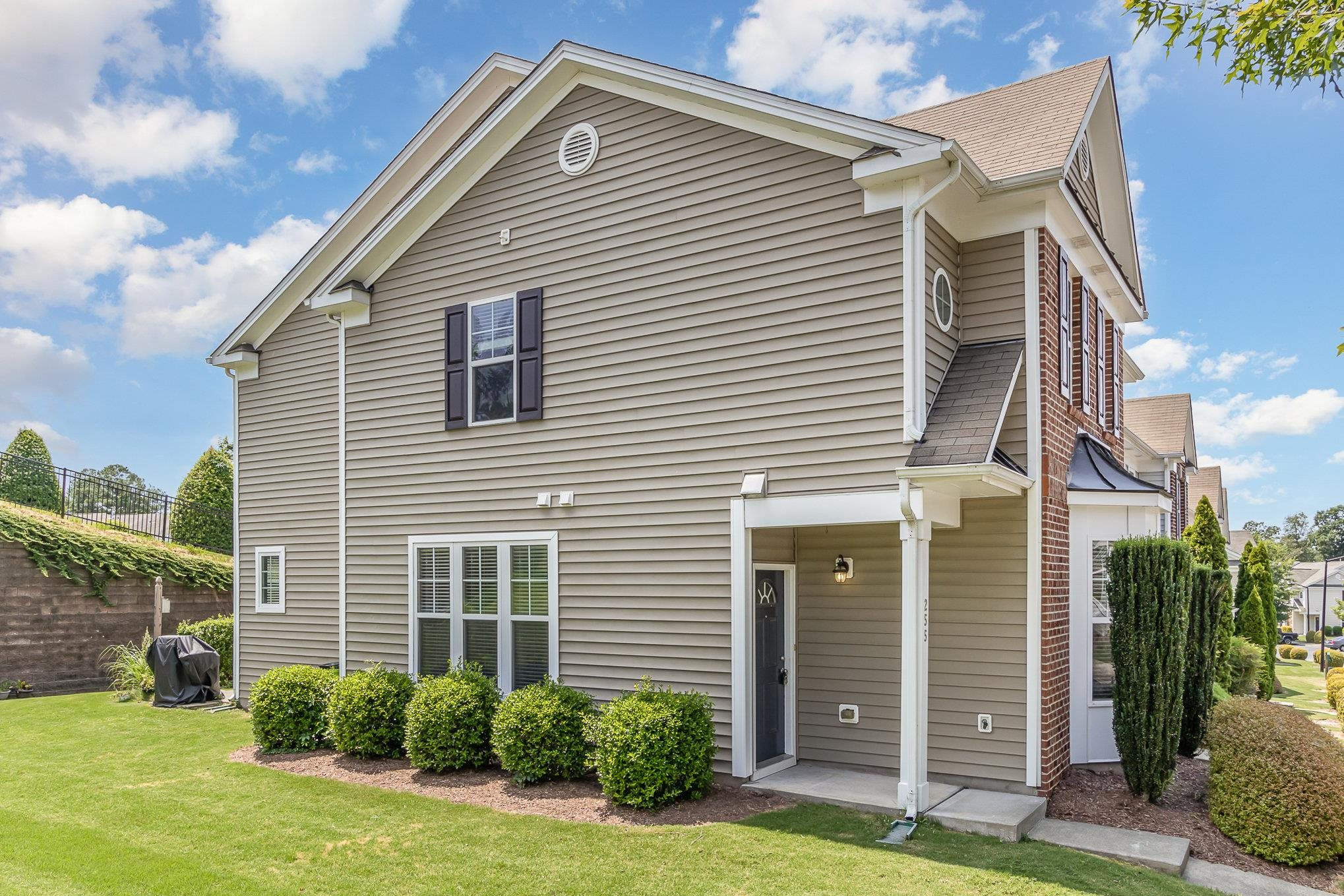 100 Stratford Lakes Drive # 255