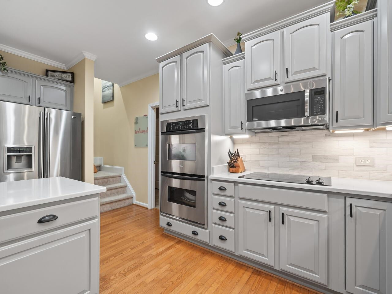 1807 W Chapman Court