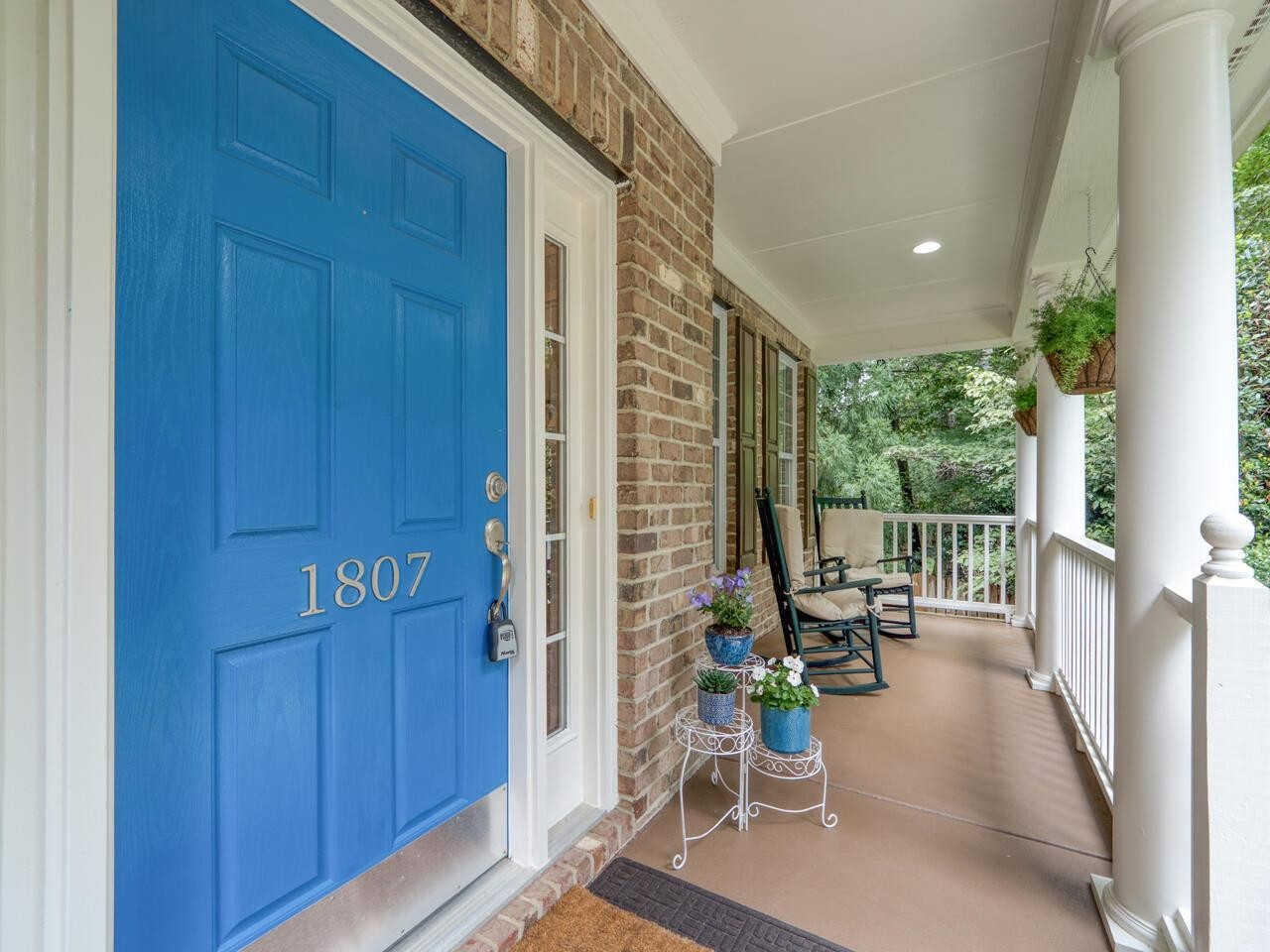 1807 W Chapman Court