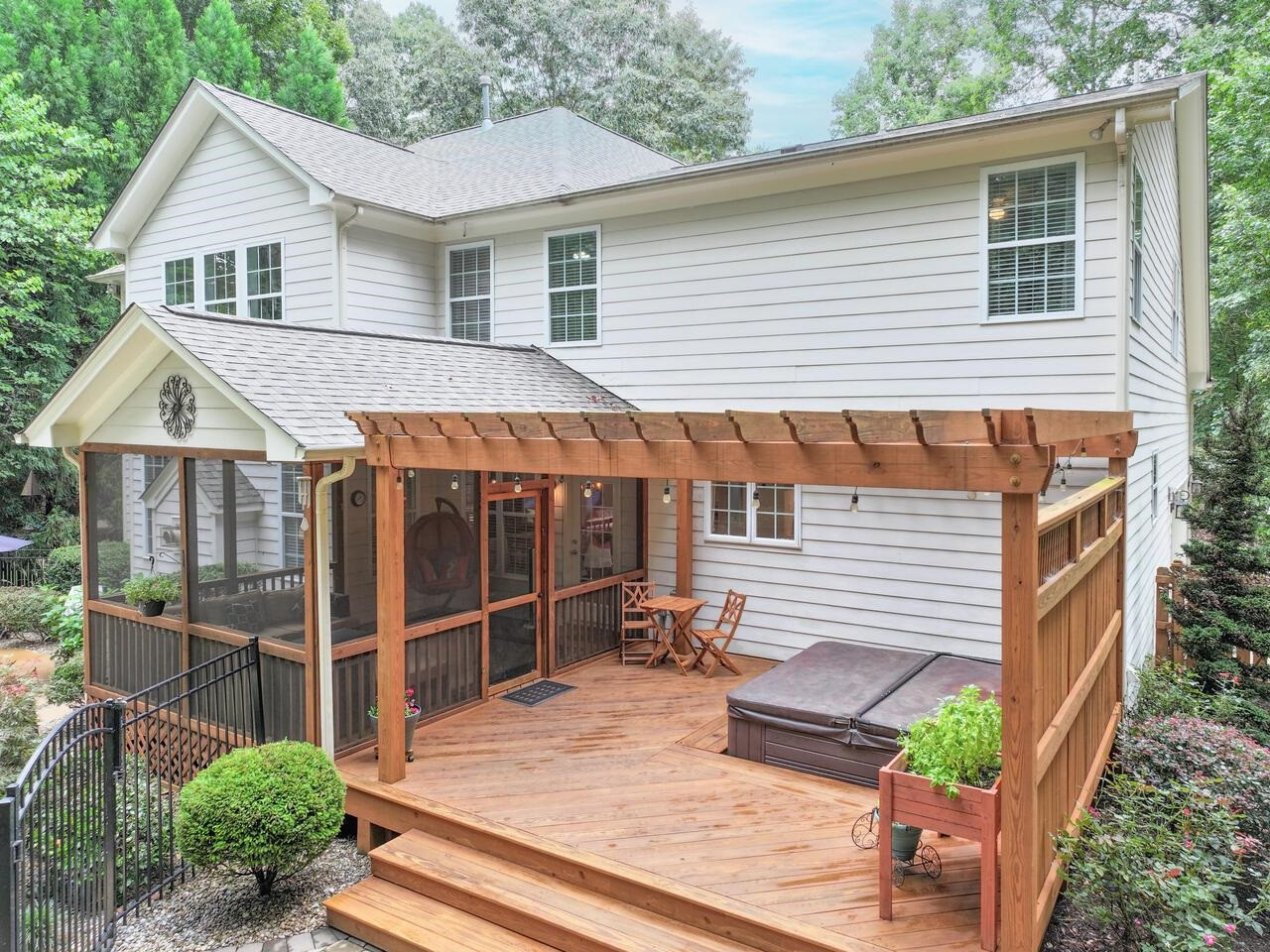 1807 W Chapman Court