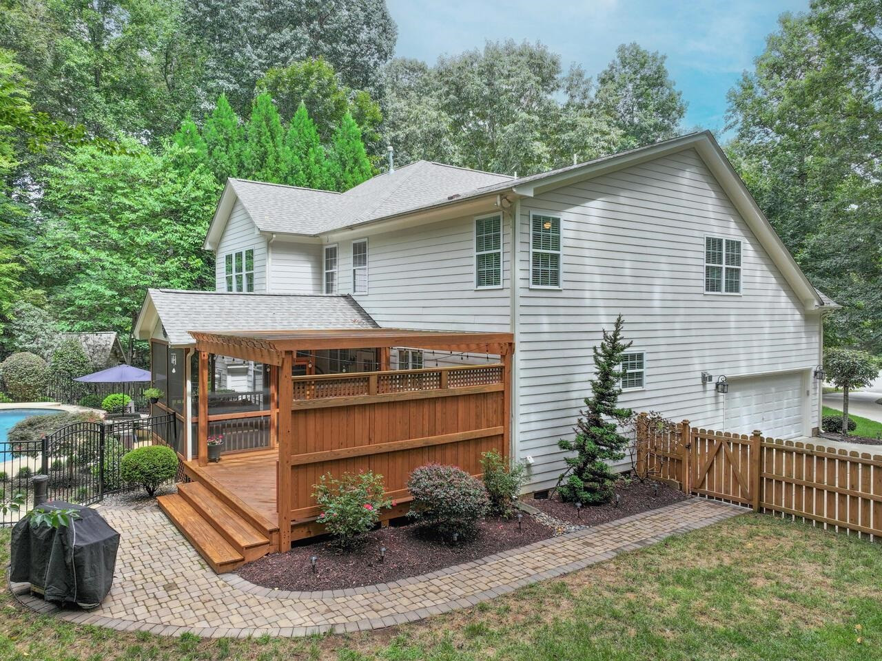 1807 W Chapman Court