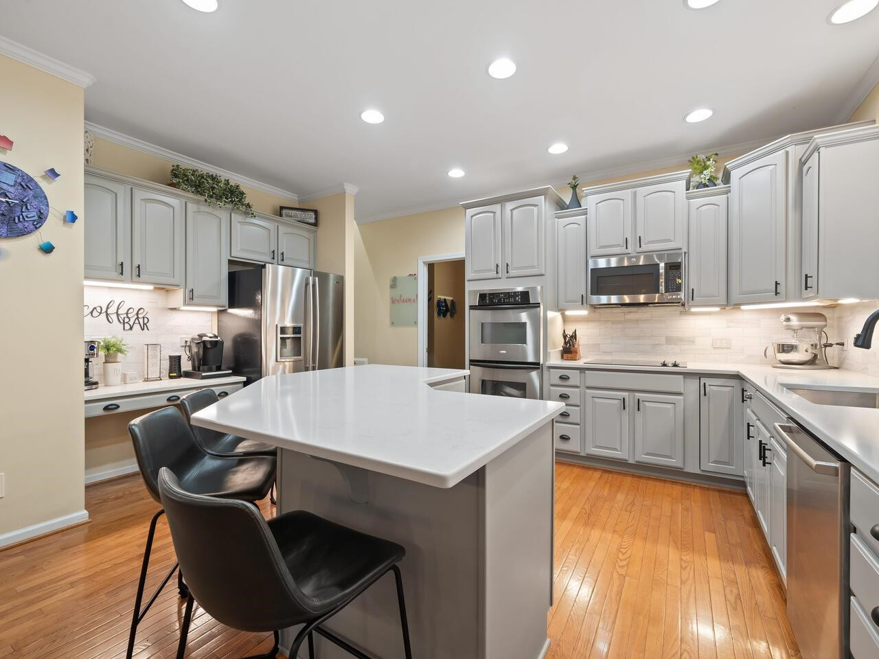 1807 W Chapman Court