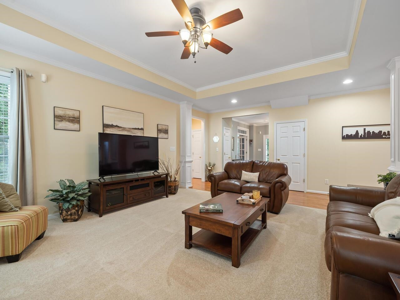 1807 W Chapman Court