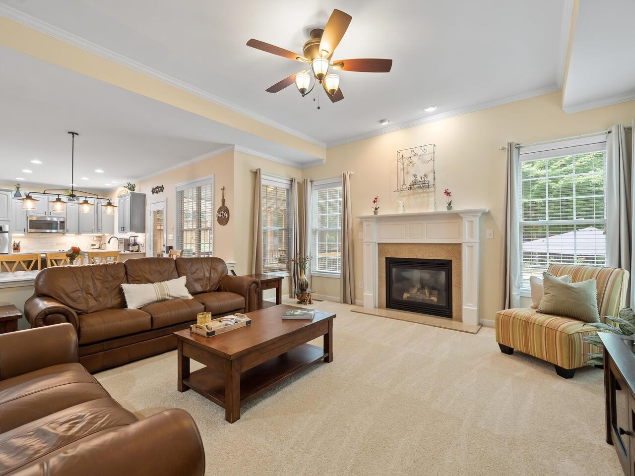 1807 W Chapman Court