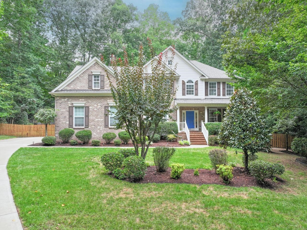 1807 W Chapman Court