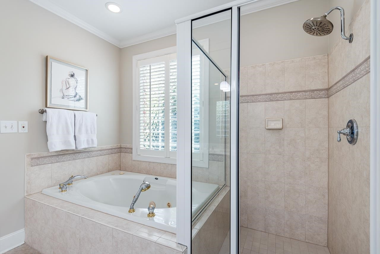 9 Goldenrod Place