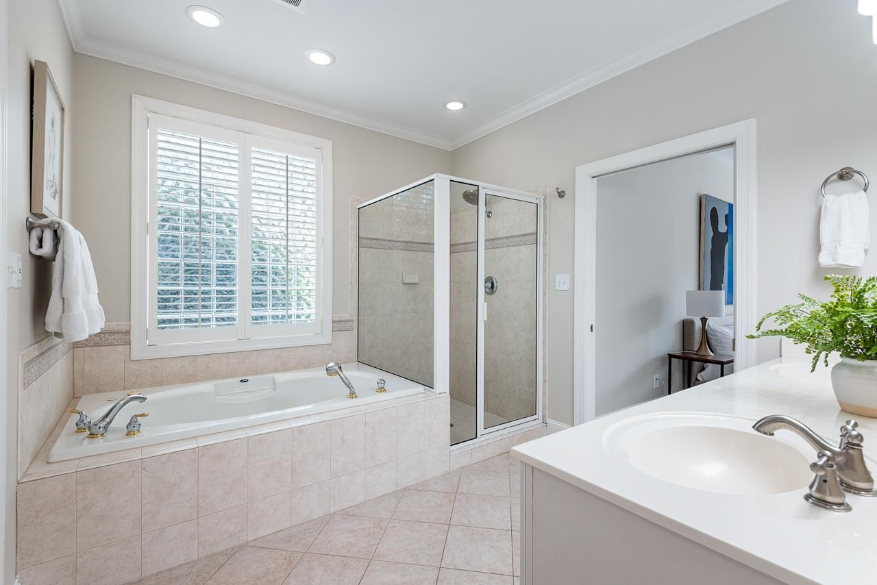 9 Goldenrod Place