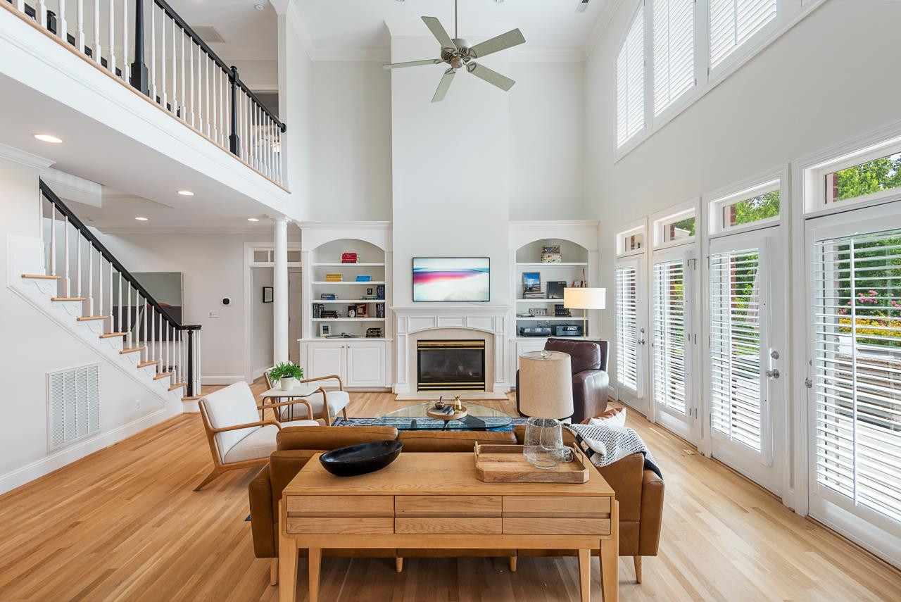 9 Goldenrod Place