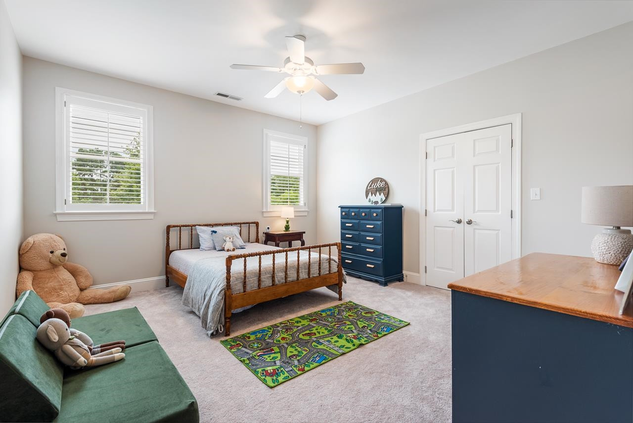 9 Goldenrod Place