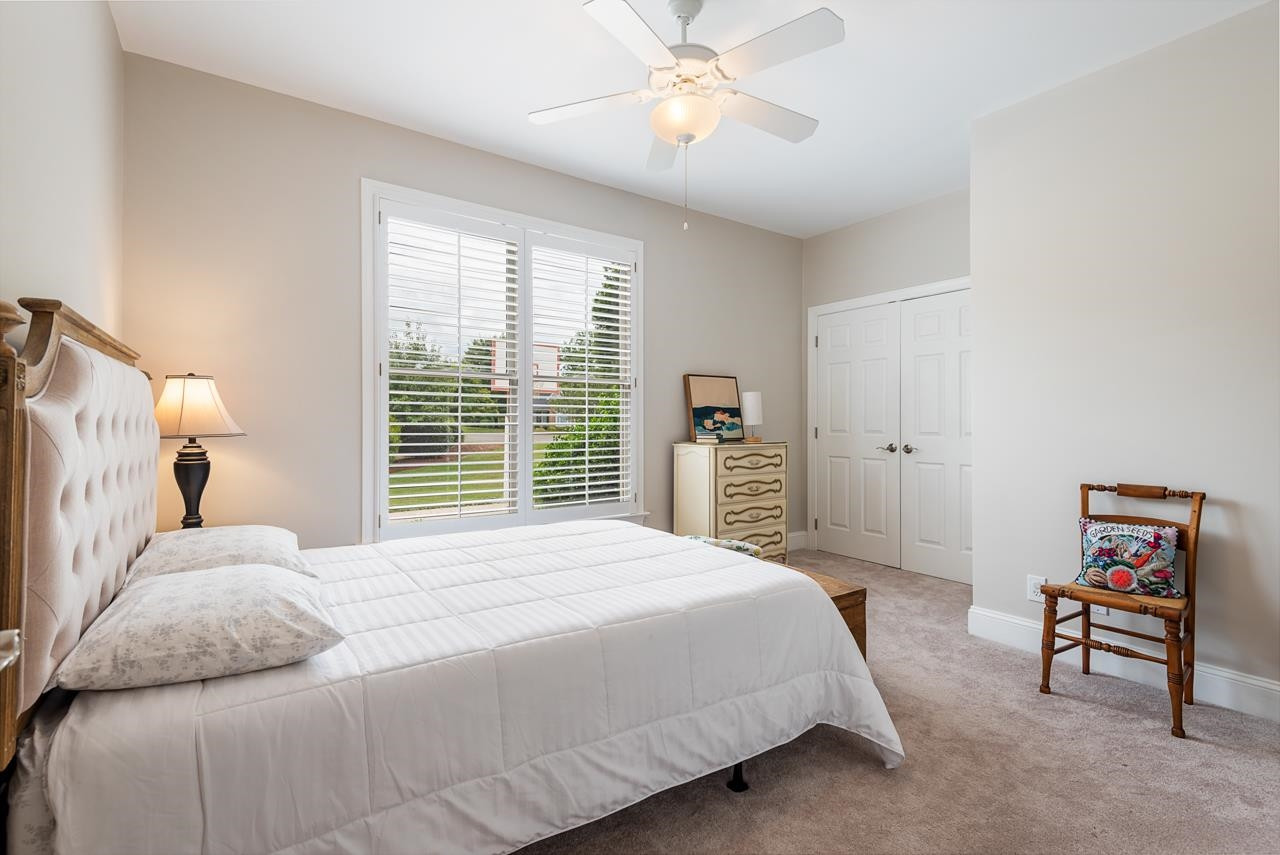 9 Goldenrod Place