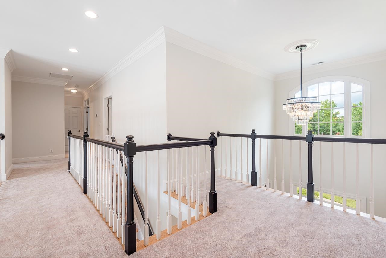 9 Goldenrod Place