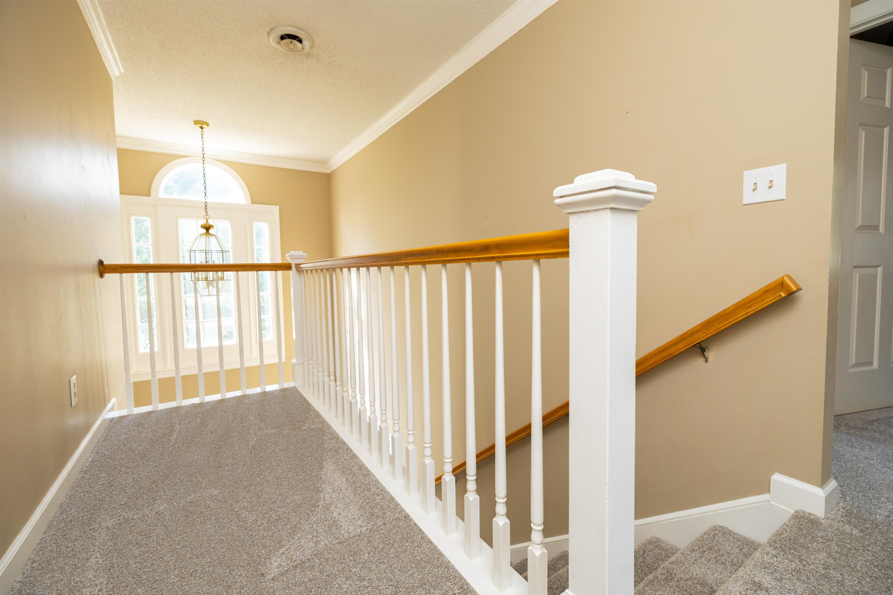 2401 Glen Cove Way
