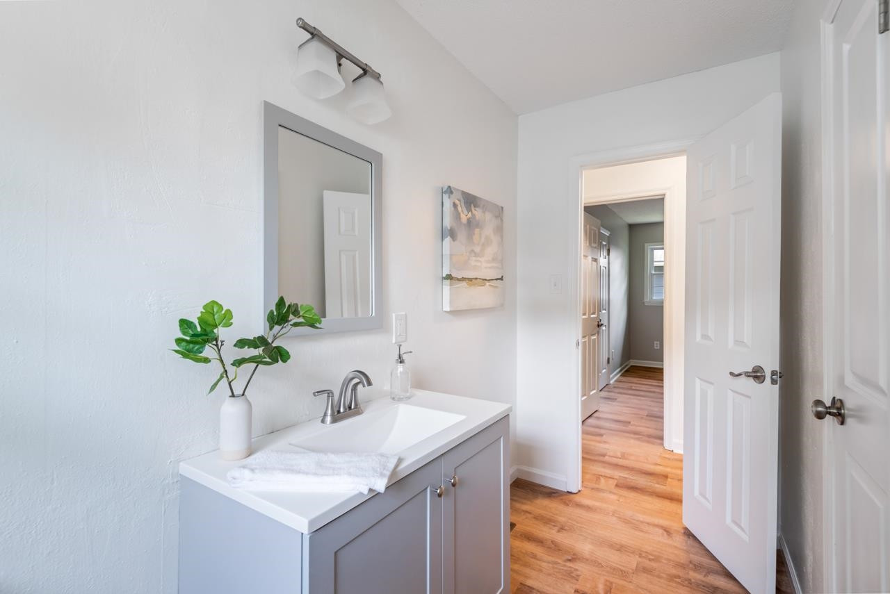 2520 Glendale Avenue