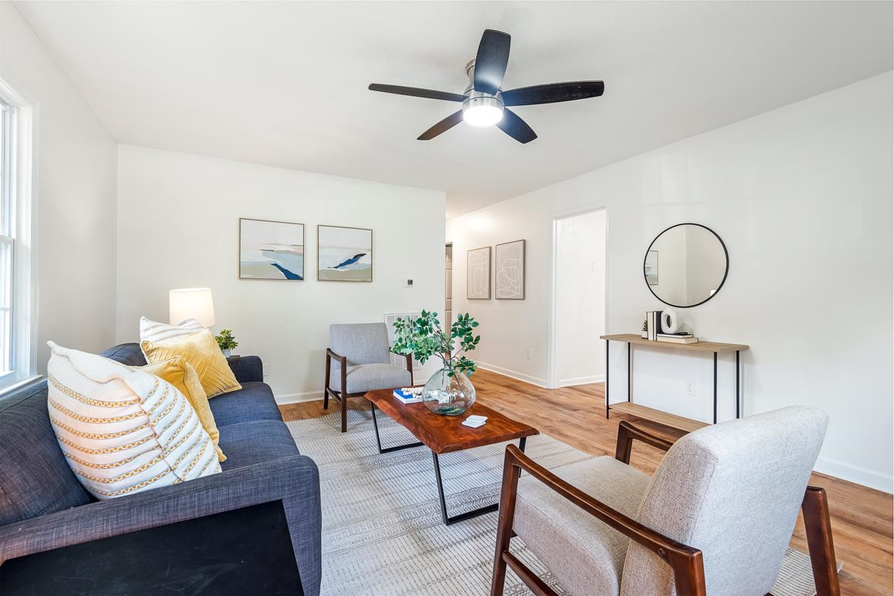 2520 Glendale Avenue