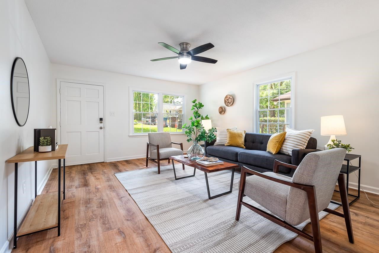 2520 Glendale Avenue