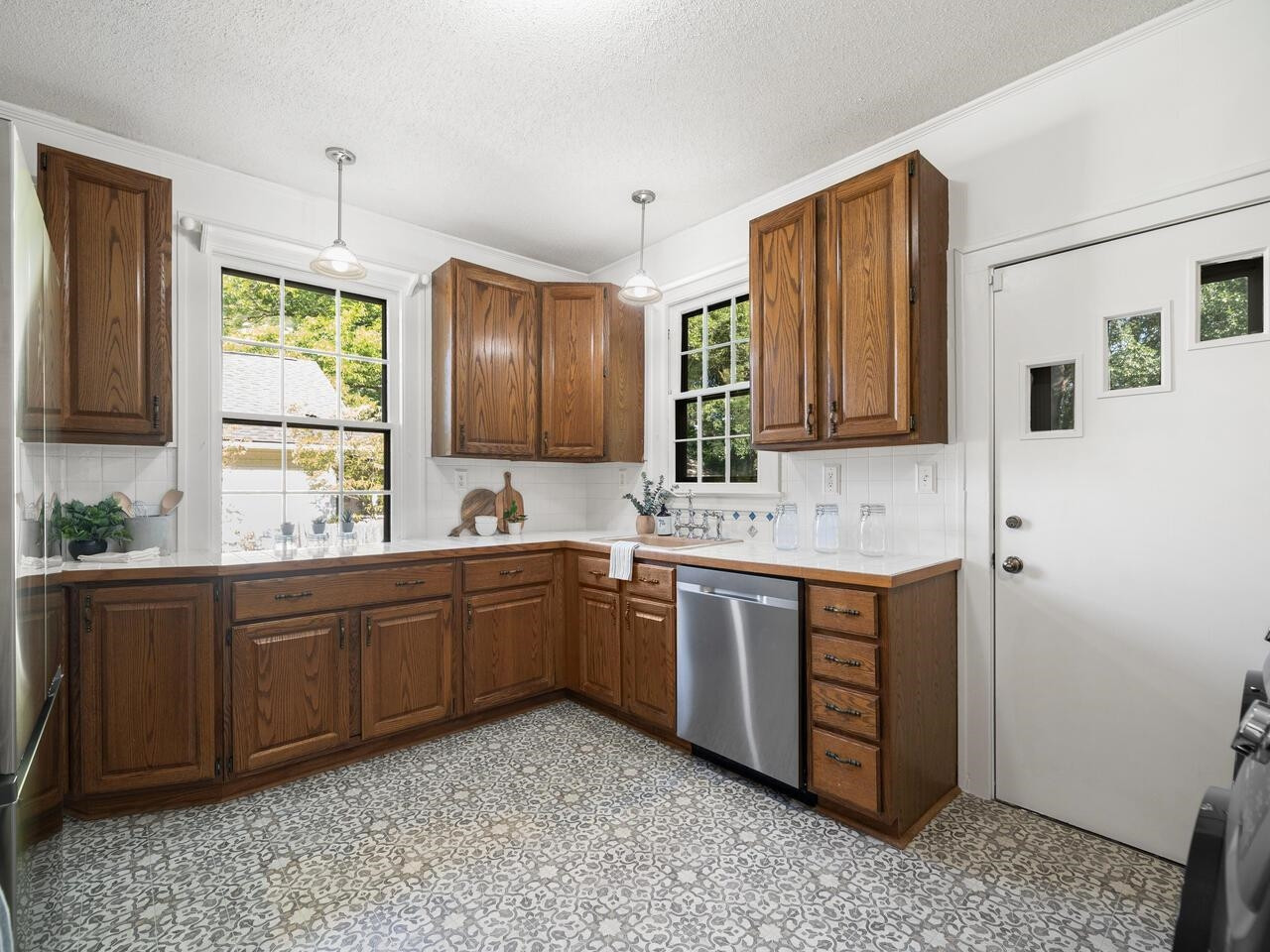 2406 Englewood Avenue