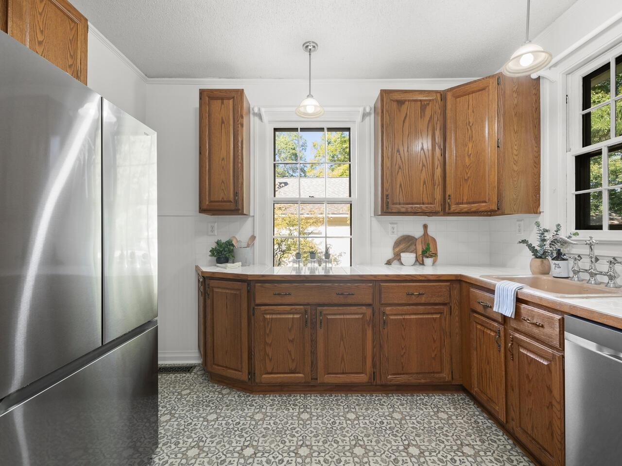 2406 Englewood Avenue