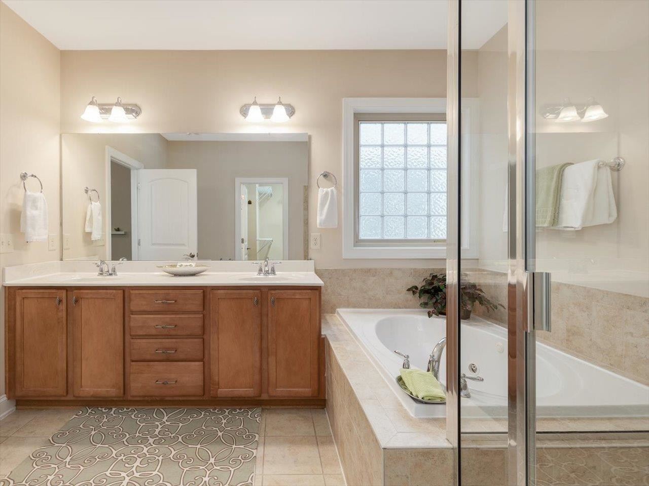 1528 Onyx Creek Drive