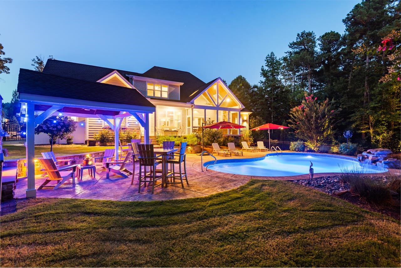 176 Lakes Edge Lane