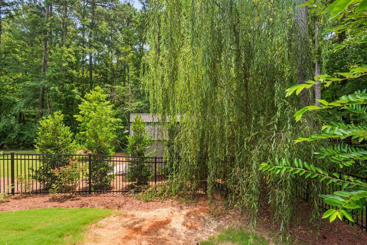 176 Lakes Edge Lane