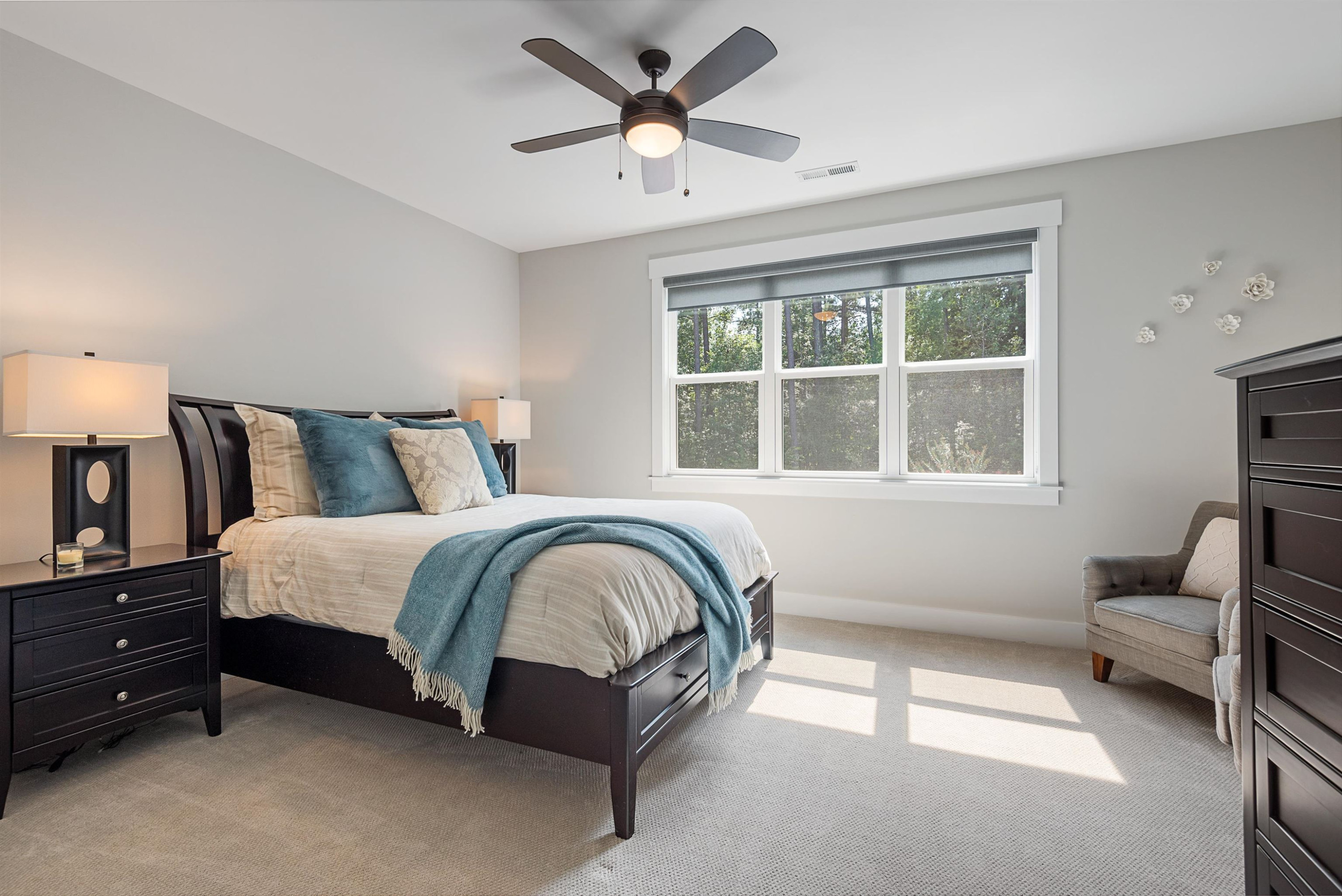 176 Lakes Edge Lane