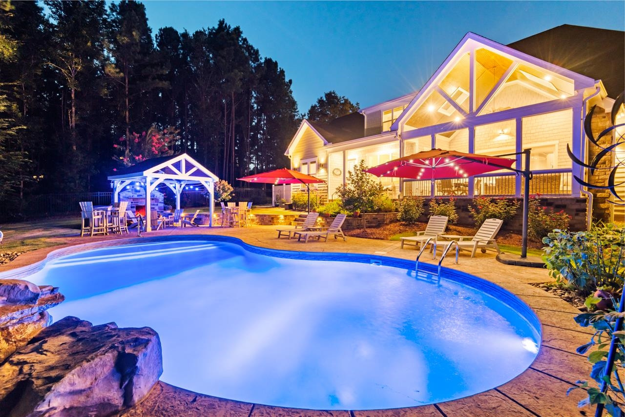 176 Lakes Edge Lane