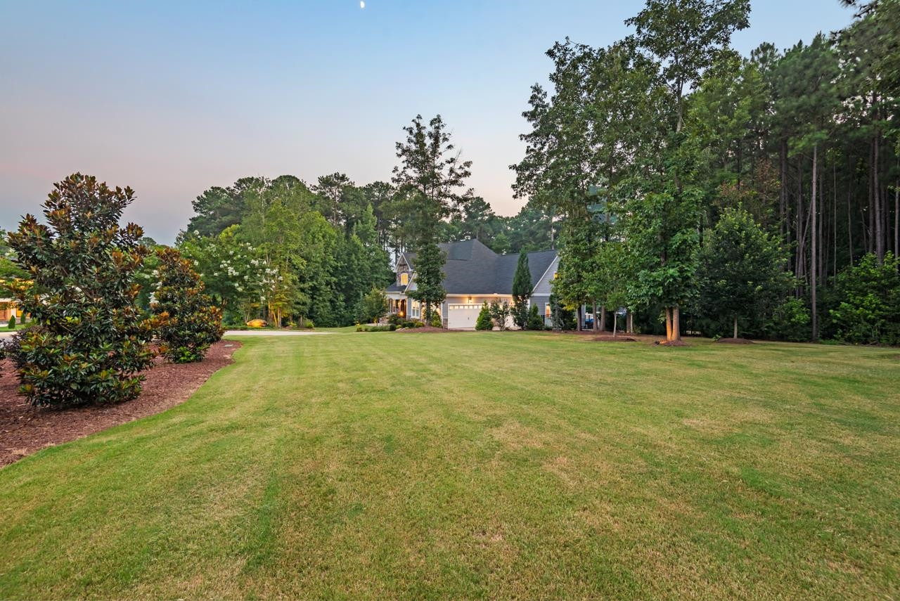 176 Lakes Edge Lane