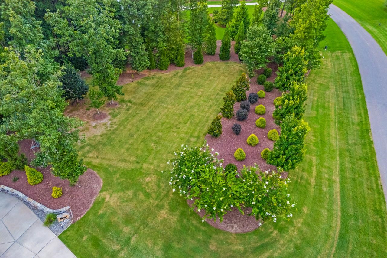 176 Lakes Edge Lane