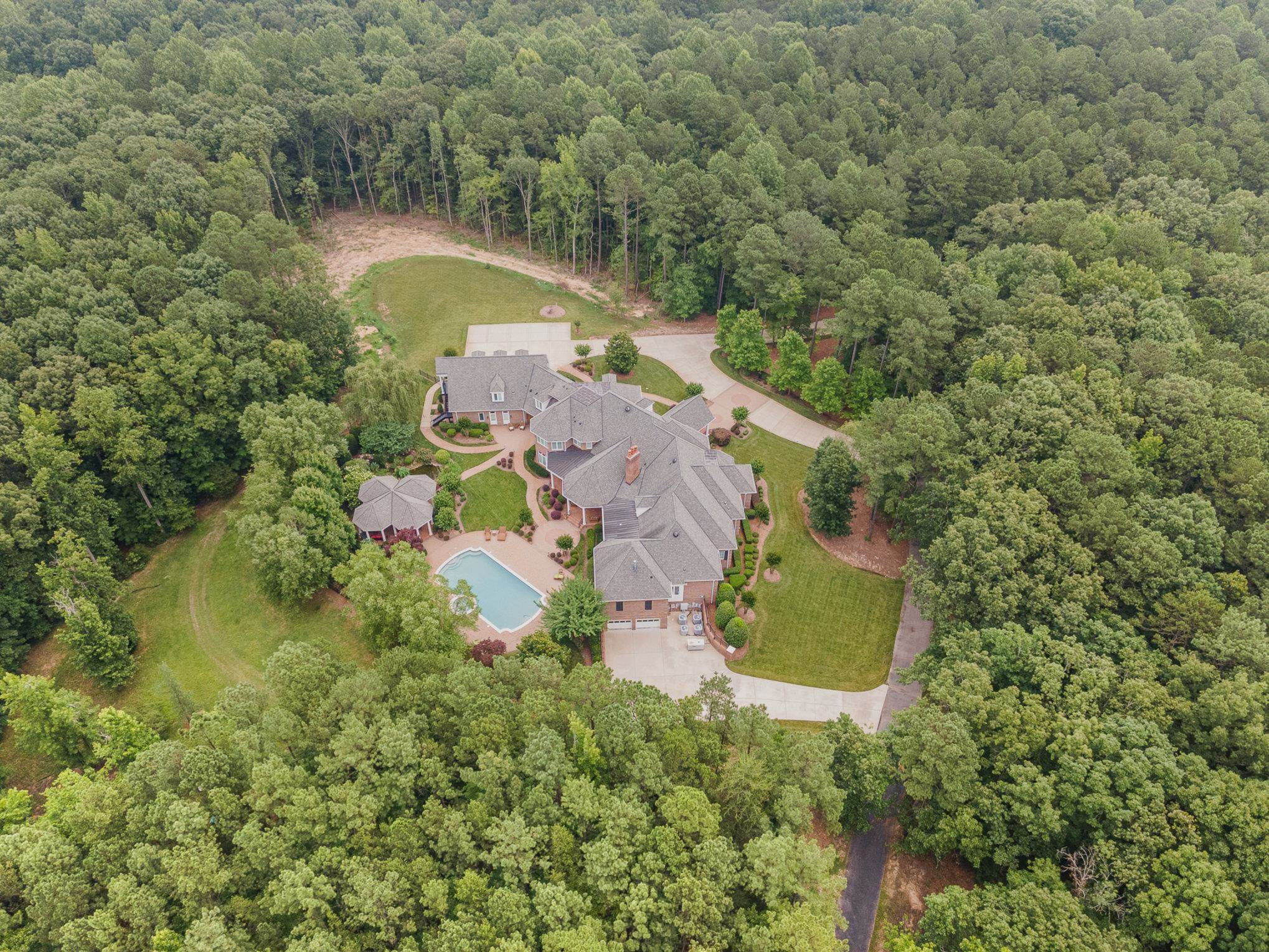 7728 Grace Cove Lane