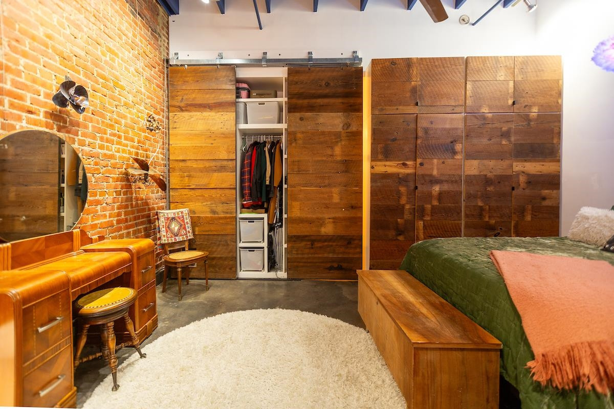 208 Rigsbee Avenue # 207