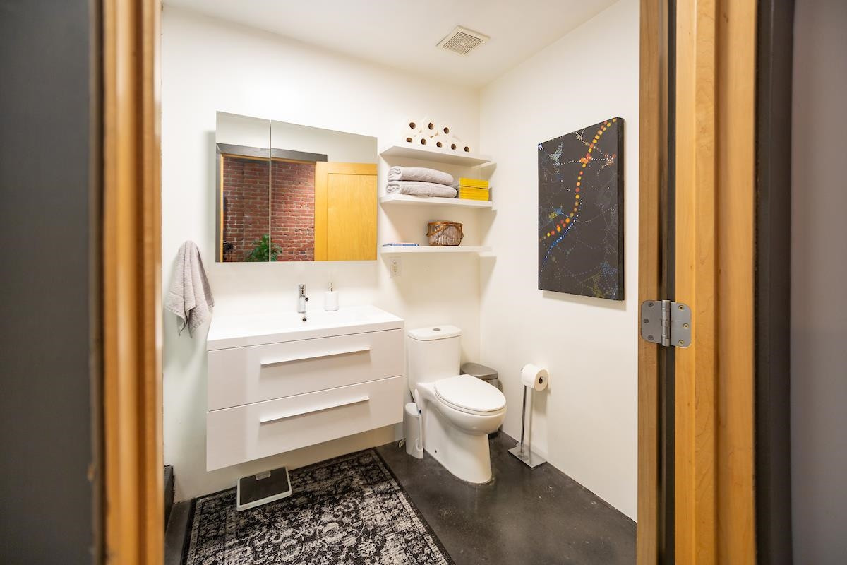 208 Rigsbee Avenue # 207