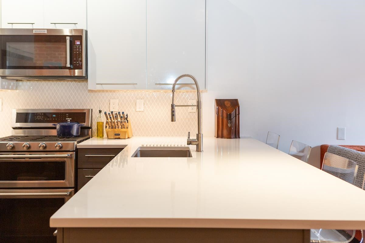 208 Rigsbee Avenue # 207