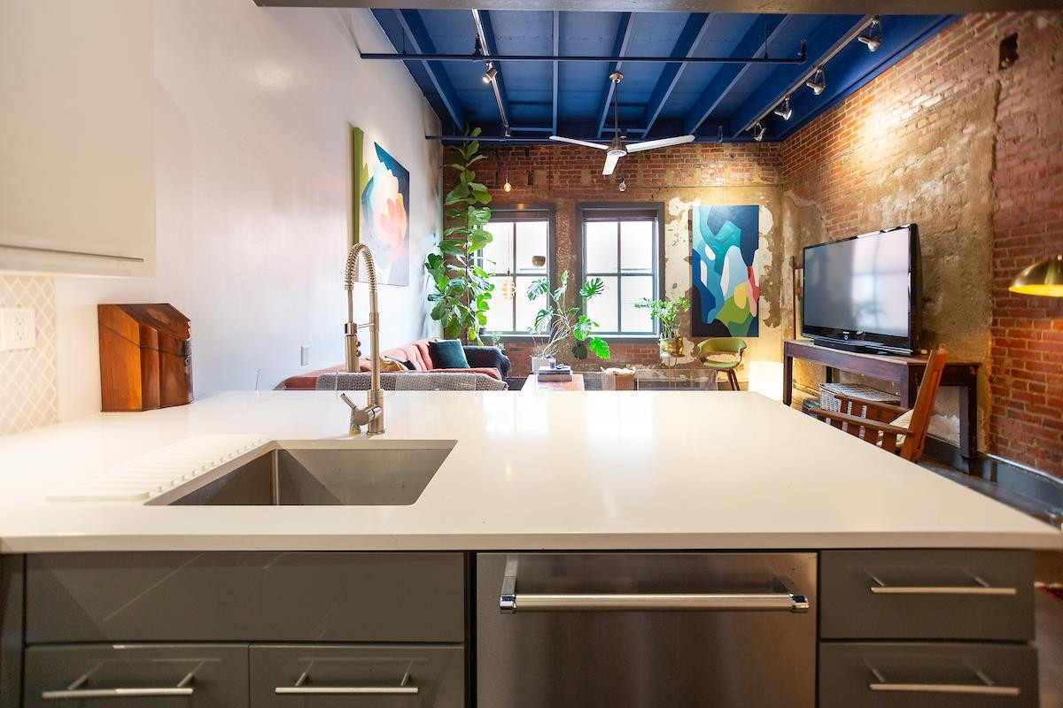 208 Rigsbee Avenue # 207