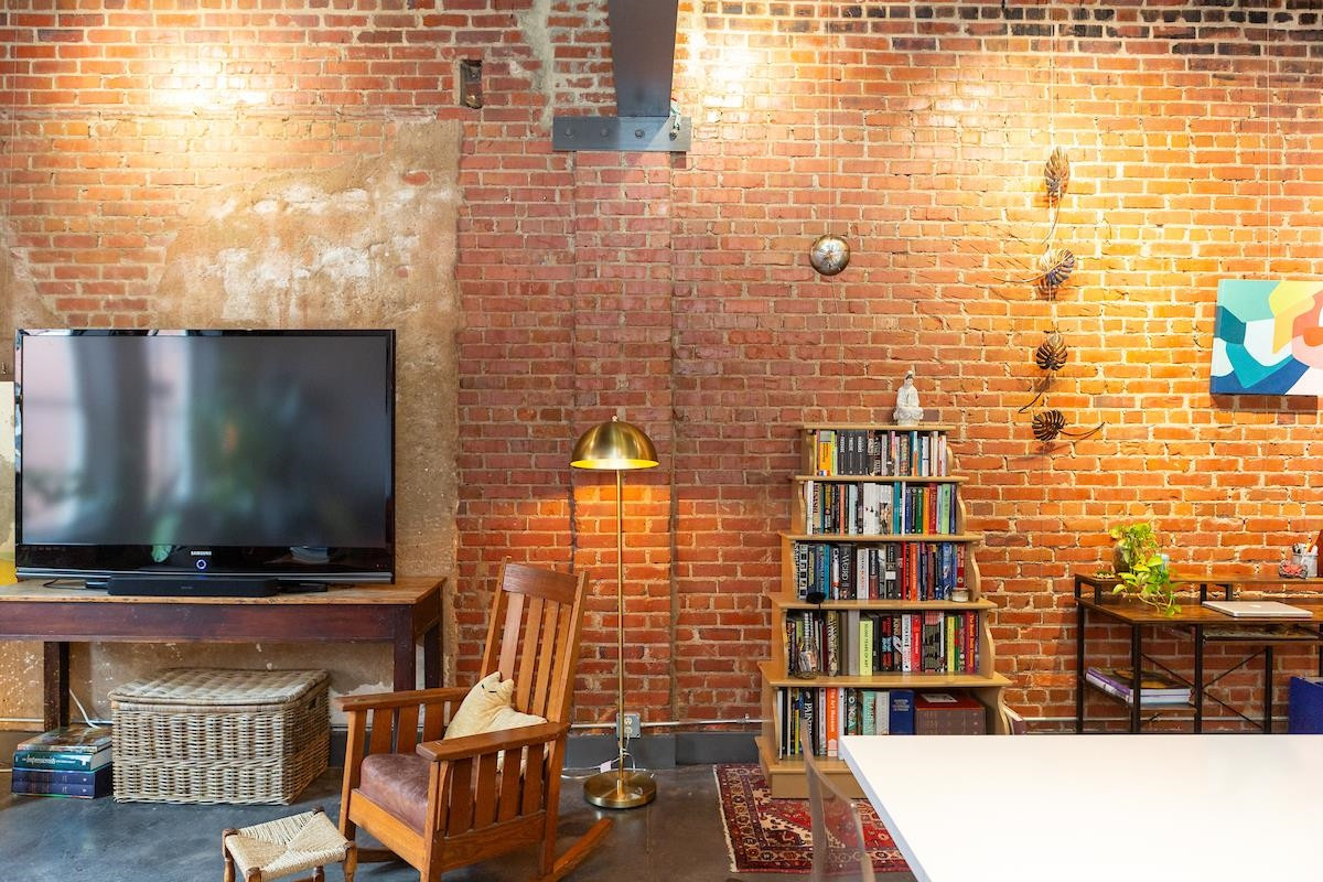 208 Rigsbee Avenue # 207