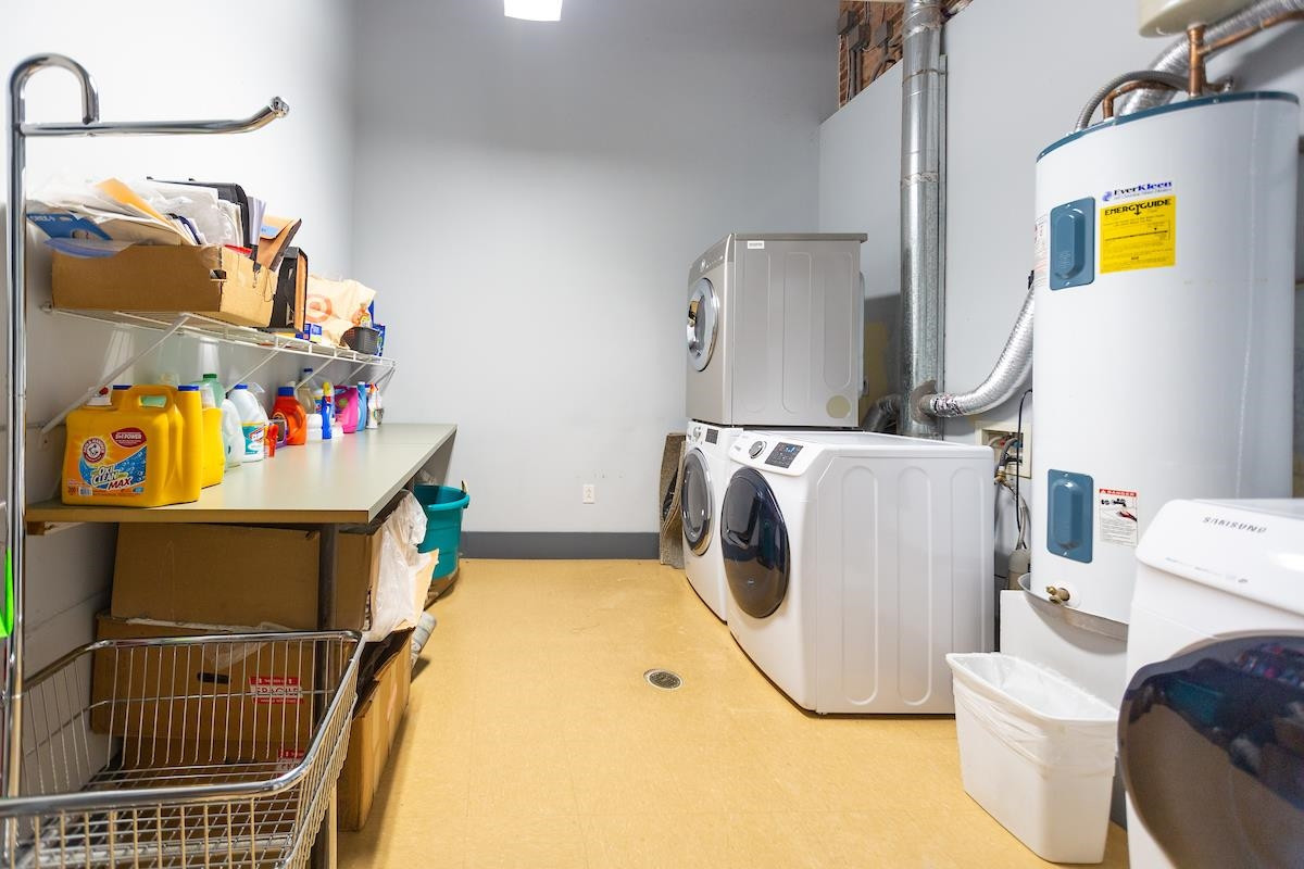 208 Rigsbee Avenue # 207