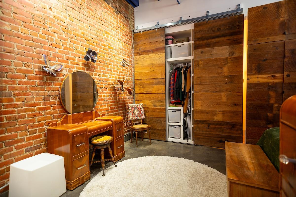 208 Rigsbee Avenue # 207